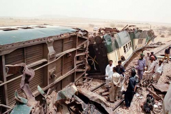 В Камеруне сошел с рельсов поезд: 73 погибших - ОБНОВЛЕНО
