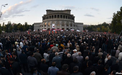 Акции протеста в Армении - ВИДЕО 