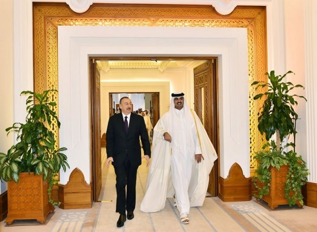Президент Азербайджана встретился с эмиром Катара - ФОТО