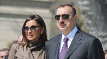 Президент и первая леди приняли участие в открытии Музея ковра