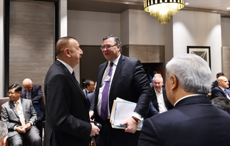 Президент Азербайджана принял участие в заседание лидеров в Давосе