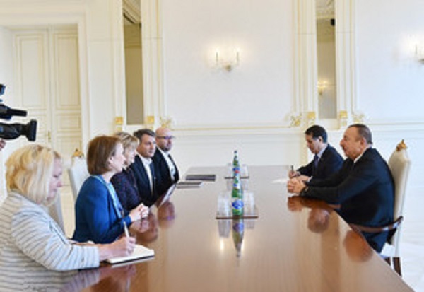 Ильхам Алиев принял торгового посланника премьер-министра Великобритании 