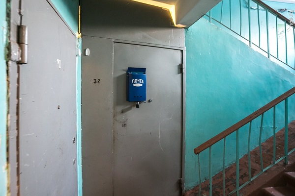 В Барнауле мстительная соседка отравила ребенка газом через замочную скважину