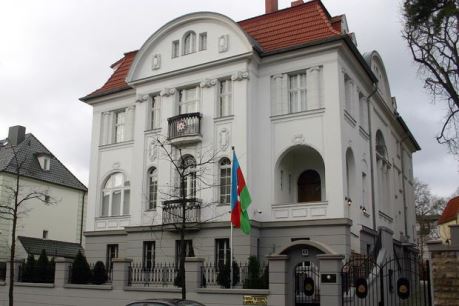 Посольство Азербайджана в Германии о пожаре в здании мигрантов