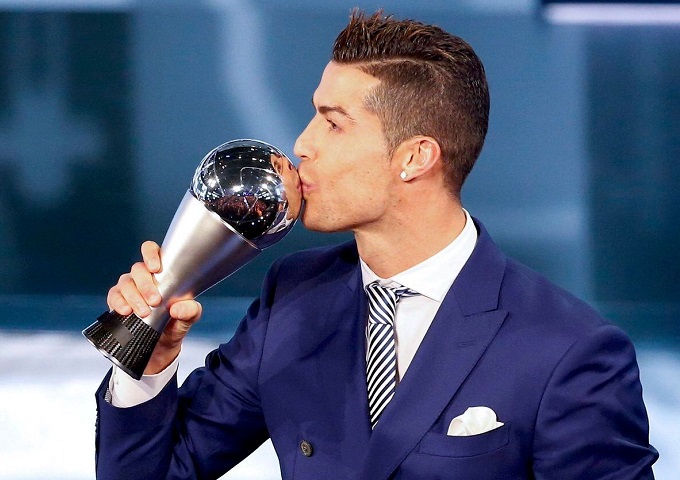 Роналду стал лучшим футболистом года