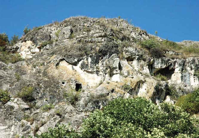Японцы будут исследовать пещеру Дамджили