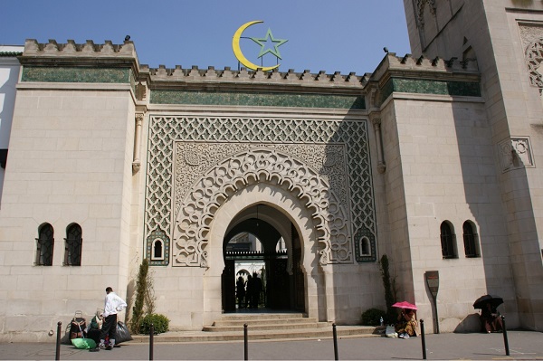 Во Франции хотят контролировать мечети