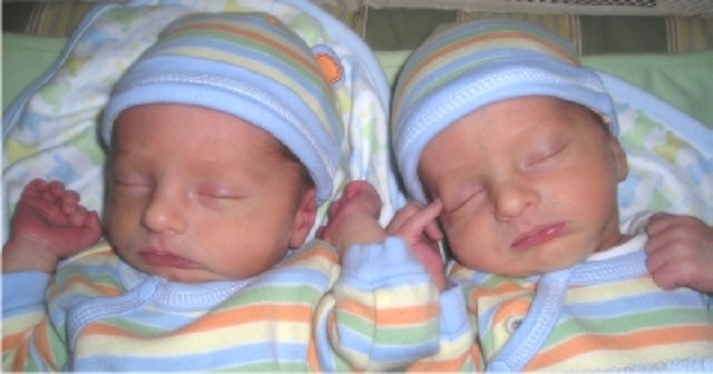 В США близнецы родились в разные годы