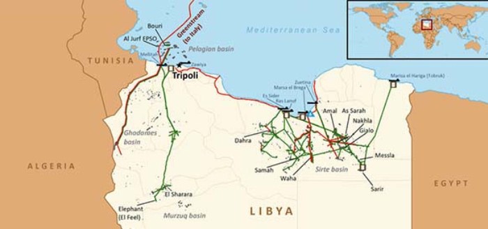 В Ливии боевики напали на нефтяной порт