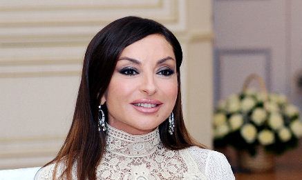 Сегодня день рождения первой леди Азербайджана Мехрибан Алиевой