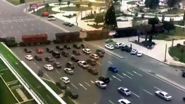В центре Баку демонтируют железнодорожные рельсы - ФОТО