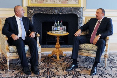 Президент Азербайджана принял главу МИД Турции