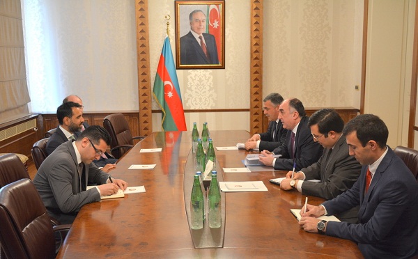 Мамедъяров принял посла Великобритании в Азербайджане 