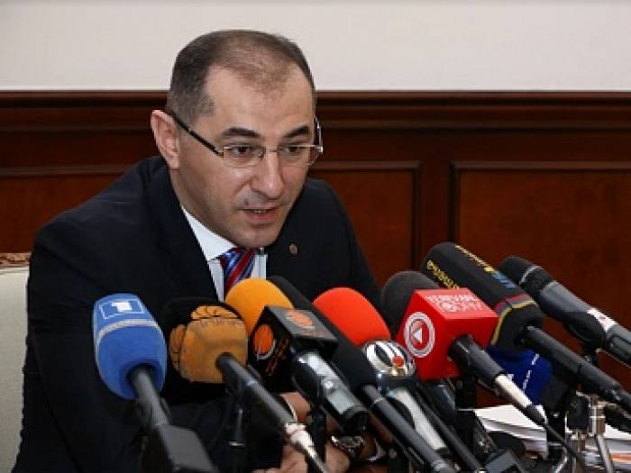 Министр финансов Армении в ожидании чуда