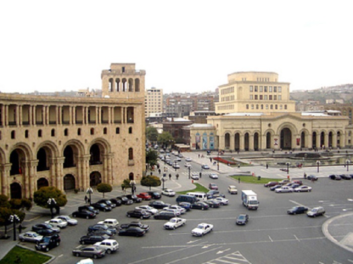 Власти Армении повысили цены на товары