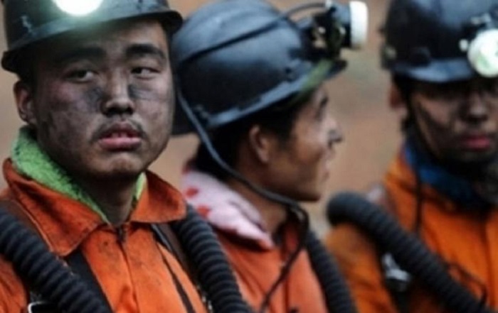 В Китае при обвале на шахте погибли 17 человек