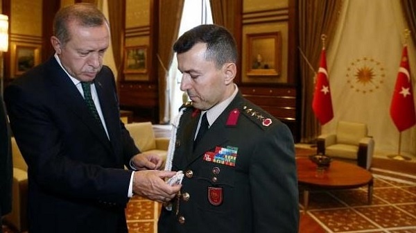 В Турции задержан главный военный советник Эрдогана