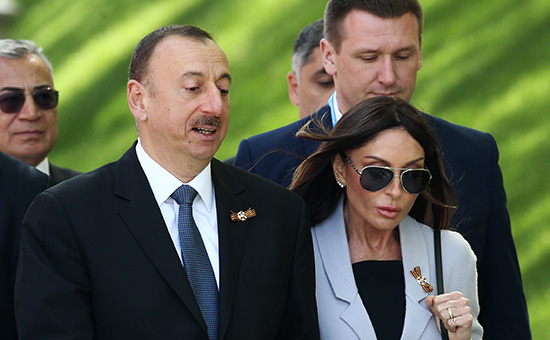 Ильхам Алиев и его супруга прибыли в Зардабский район