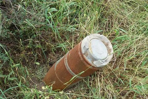 В прифронтовых районах Азербайджана обезврежены два неразорвавшихся боеприпаса 