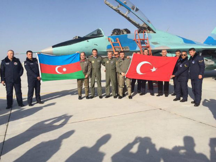 Начинаются азербайджано-турецкие военные учения 