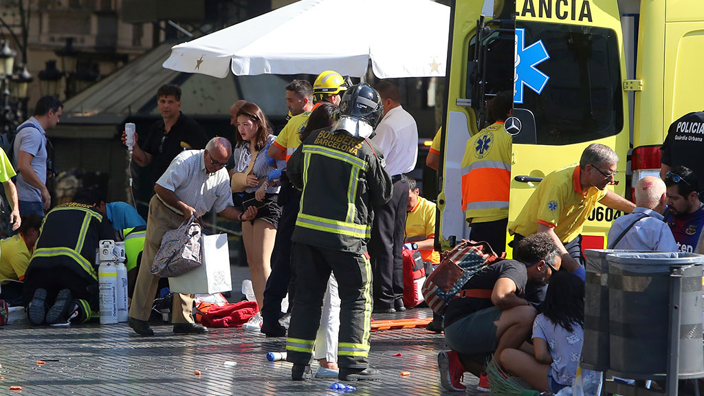 Теракт в Барселоне: 13 погибших, 80 пострадавших - ОБНОВЛЕНО (ВИДЕО)