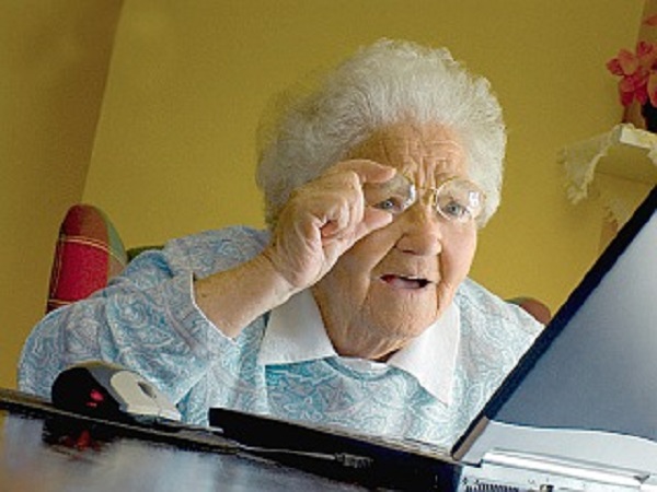 Вежливые поисковые запросы британской бабушки умилили пользователей соцсетей