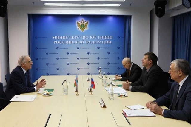 Посол Азербайджана встретился с министром юстиции России