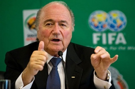 Блаттер остается президентом ФИФА, несмотря на скандал