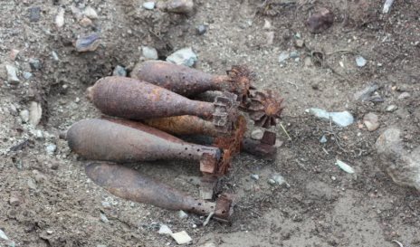 В Баку рабочие обнаружили боеприпасы
