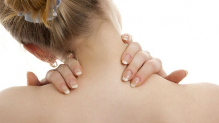 Боли в шее связаны с использованием гаджетов