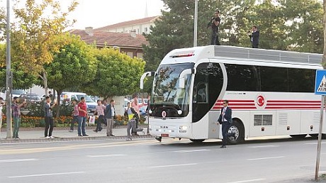Автобус канцелярии премьера Турции попал в аварию