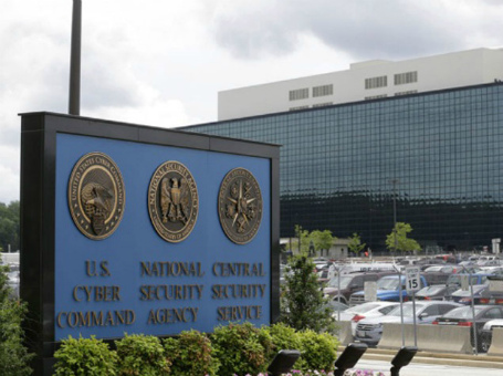 Американский посол вызван в офис Меркель из-за информации о слежке АНБ
