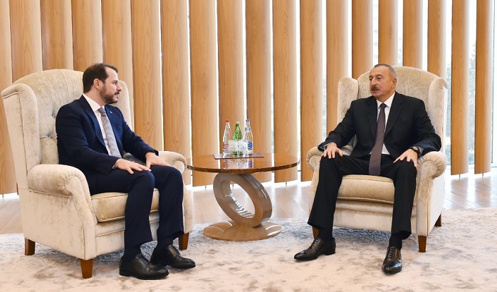 Ильхам Алиев встретился с турецким министром 