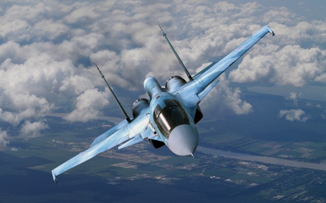 Российские Су-34 летят в Сирию через Азербайджан
