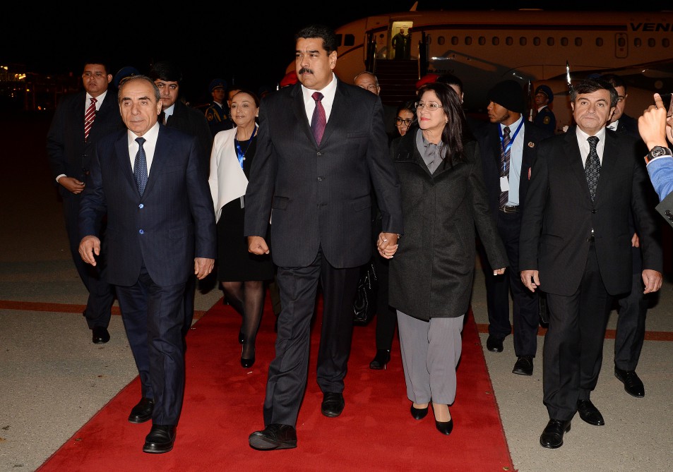 Президент Венесуэлы прибыл в Азербайджан