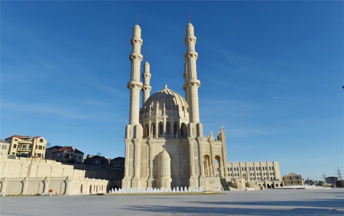 Папа Римский прибыл в бакинскую мечеть Гейдара