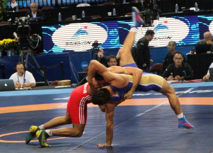 Расул Чунаев, одолев армянина, стал чемпионом мира