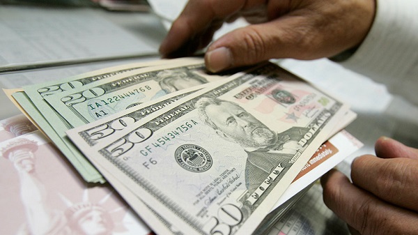В Азербайджане будут мониторить банковские операции по обмену валюты