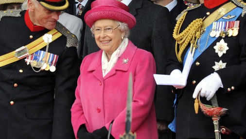 Королева Елизавета отказывается содержать внука Уильяма и невесту Кейт