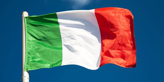 Флаги Италии приспустят по всей стране в память о жертвах землетрясения