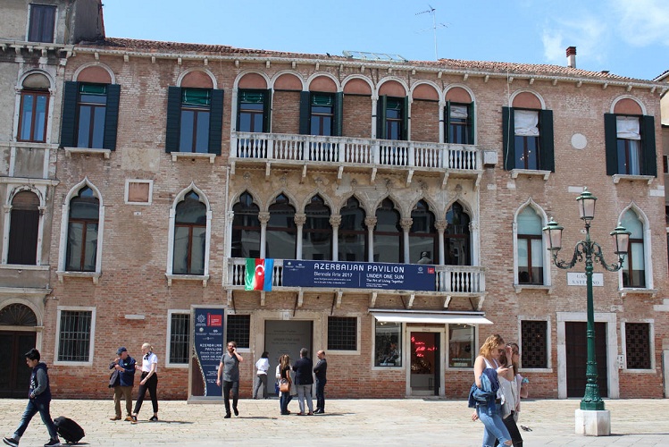 Фонд Гейдара Алиева проведет день памяти Мартина Рота в Венеции