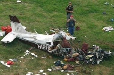 Во Франции разбился самолет с туристами