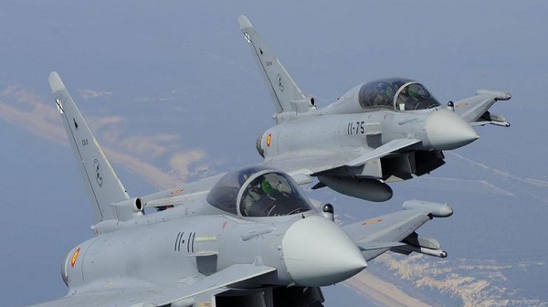 Истребители НАТО «вели» самолет Шойгу над Балтикой