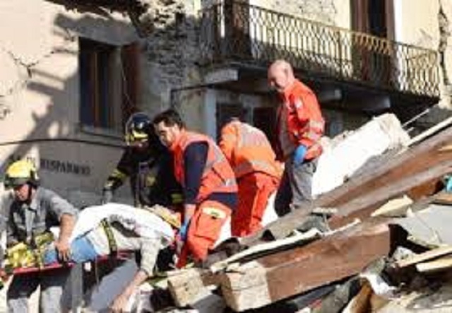 В Италии нашли тело первой жертвы землетрясения