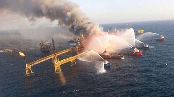 Оперативный штаб: К тушению пожара на «Гюнешли» привлечены зарубежные специалисты