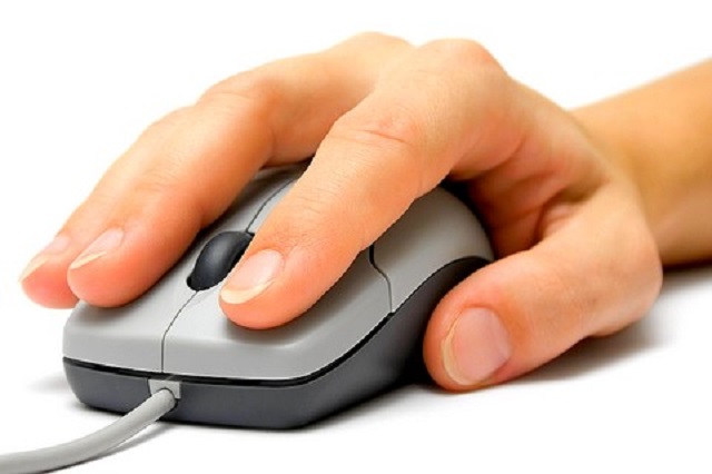 Блогер-рекорсдмен кликнул мышью миллион раз в течение 17 часов