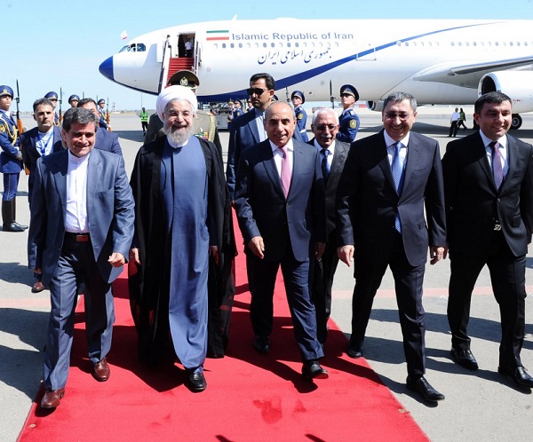 Президент Ирана прибыл с официальным визитом в Азербайджан