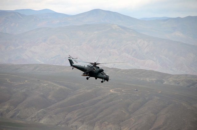 В Азербайджане проведены учения боевых вертолетов ВВС