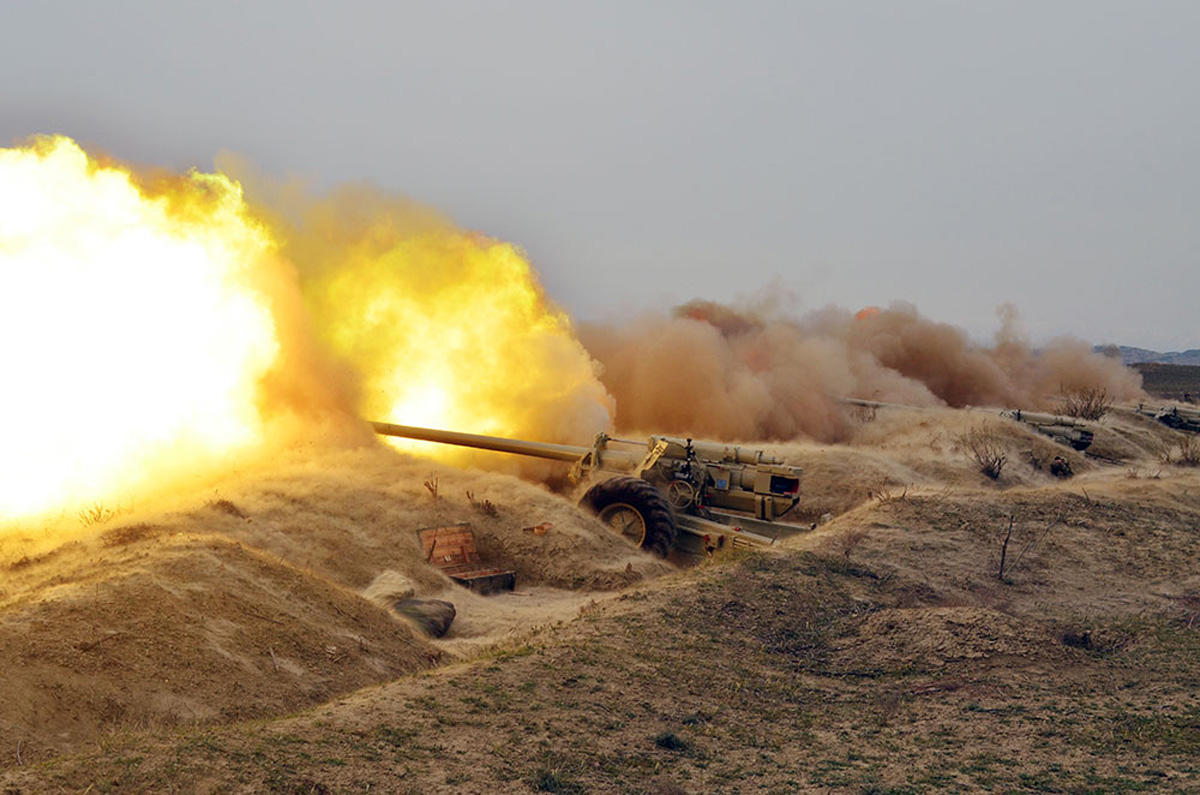 ВС Азербайджана ударили по приведенным в боевую готовность силам армянской армии
