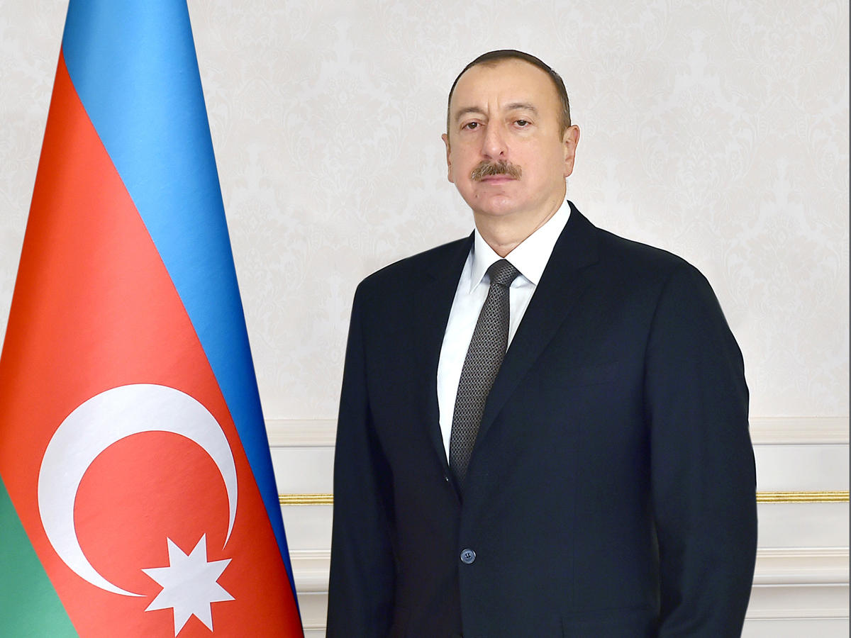 Ильхам Алиев поздравил президента Индонезии 
